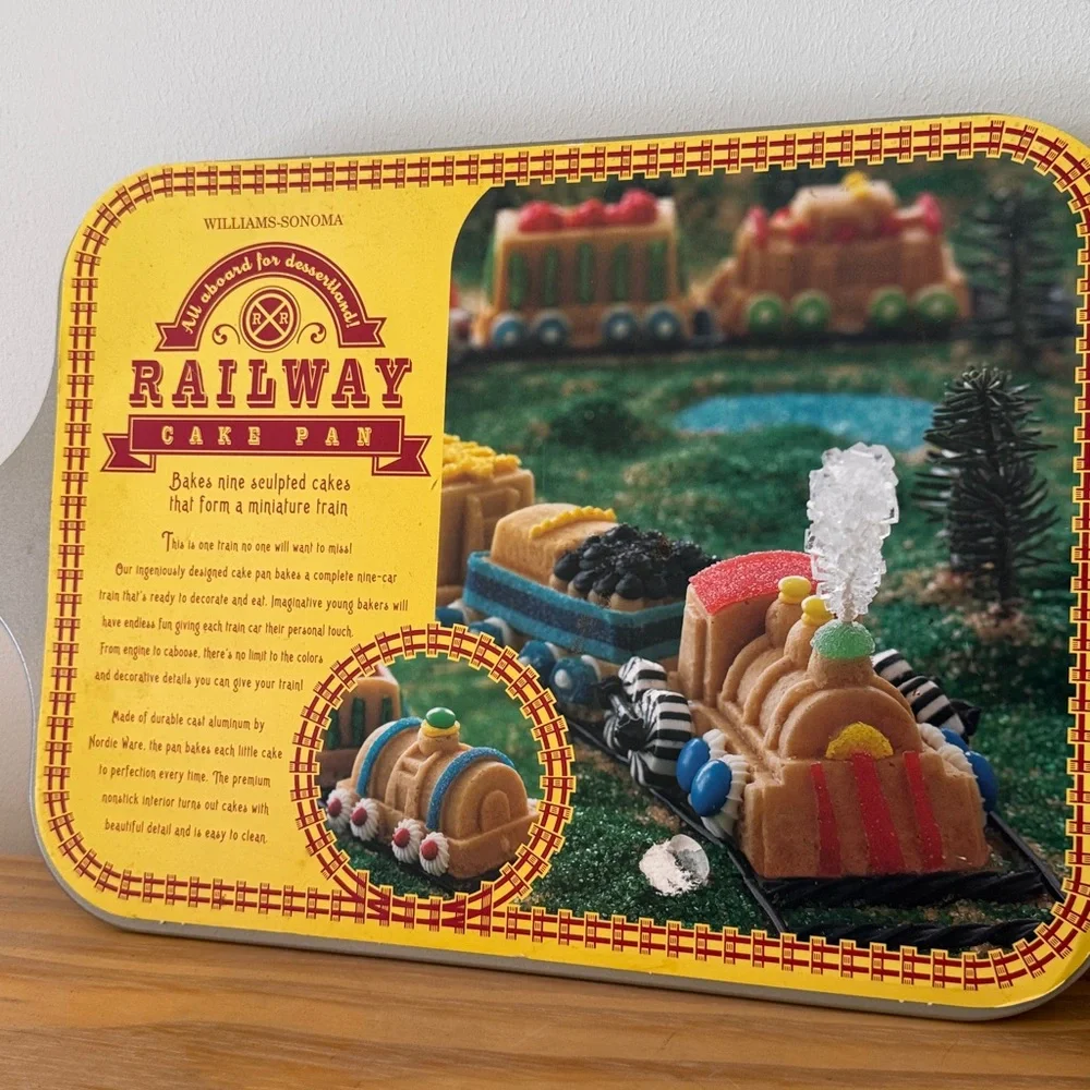 Williams Sonoma Nordic Train and Sandcastle Cake Pans